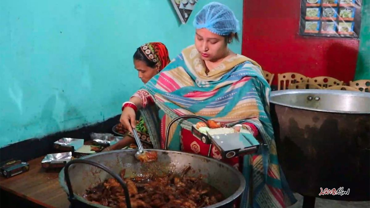 মাত্র এক হাজার টাকার পুঁজিতে ভাগ্যের চাকা ঘোরালেন পাবনার এ্যানি